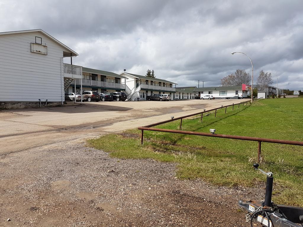 Elk Point Motel & Rv Park Bagian luar foto